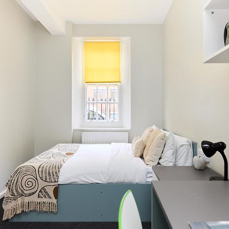 Louise House Hostel Londra Esterno foto